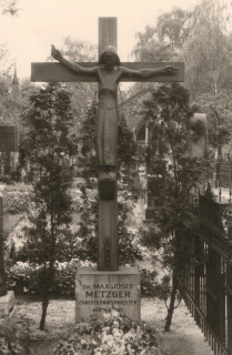 Metzgers Grabstätte im St.-Hedwigs-Friedhof in Berlin