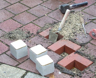 Foto von den bereitliegenden Stolpersteinen